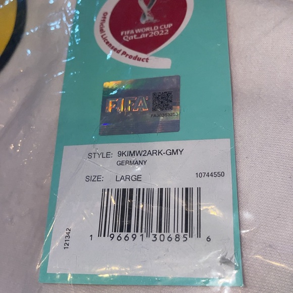 Outerstuff Men's FIFA World Cup Contrast Raglan Tech Fleece Hoodie Large NWT - Picture 3 of 4